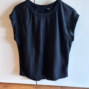 RW&CO Black Cap Sleeve Blouse | Size Medium | Minimalist Workwear Staple